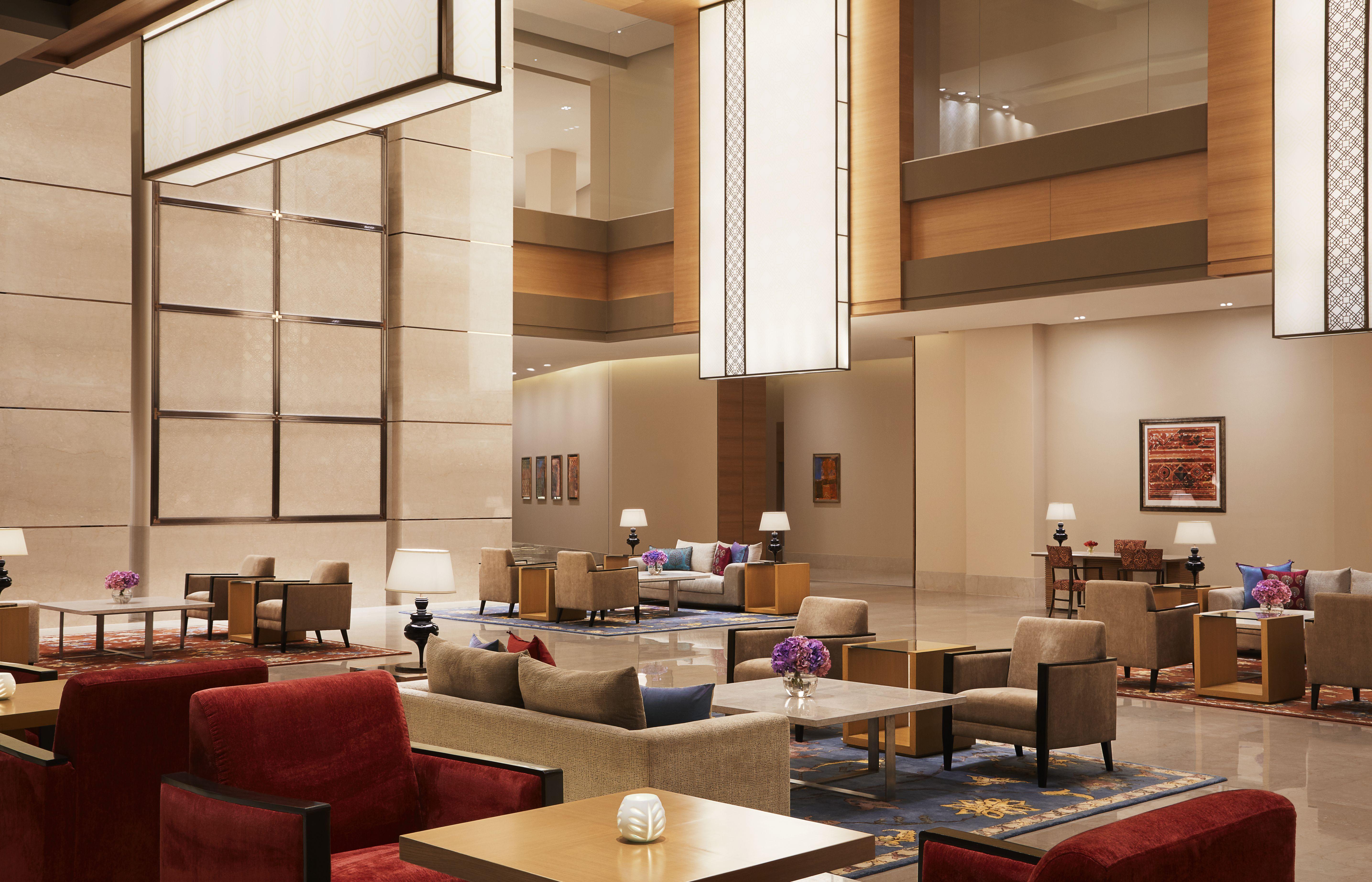 Taj Bangalore Devanahalli Exterior foto The lobby of the hotel